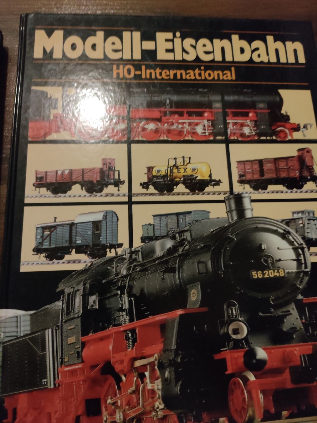 Libri: Modell Eisenbahn Bücher, International, – Usato da Leuggelbach venduto da Schreiner21 1