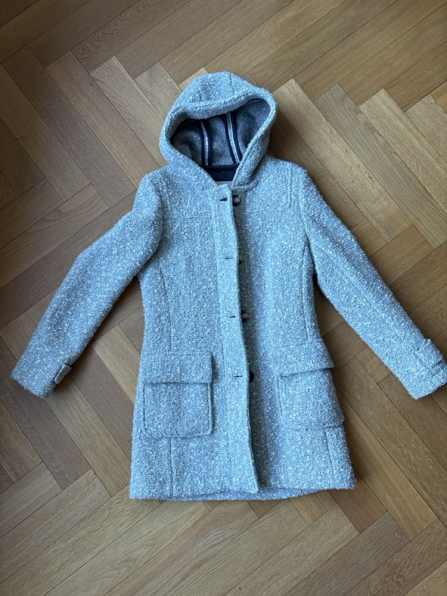 Cappotti: Wintermantel mit Kapuze, Grösse M, hellblau/grau – Usato da Riehen venduto da aschob