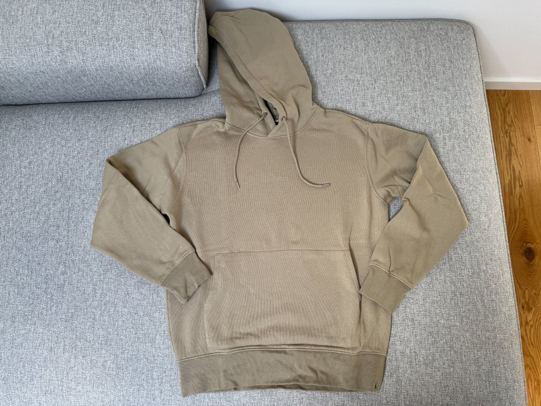 Maglioni & Felpe: NEU Original MINIMUM Jacke / Hoodie, Grösse S – Nuovo e nell'imballaggio originale da Biel-Benken BL venduto da Aplus0