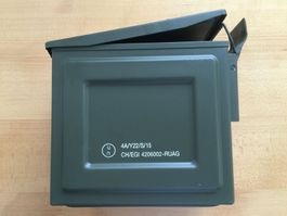 Munitionskiste Blechkiste Ammo Box Schweizer Armee NEU!