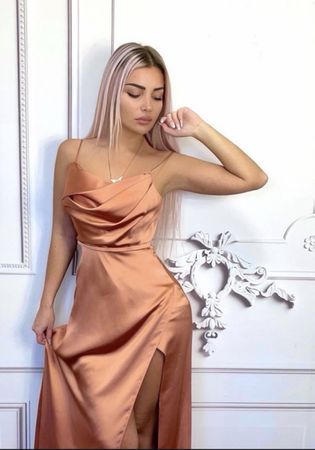 Robe longue orange/bronze satinée RIA BRAND Kosova, taille S