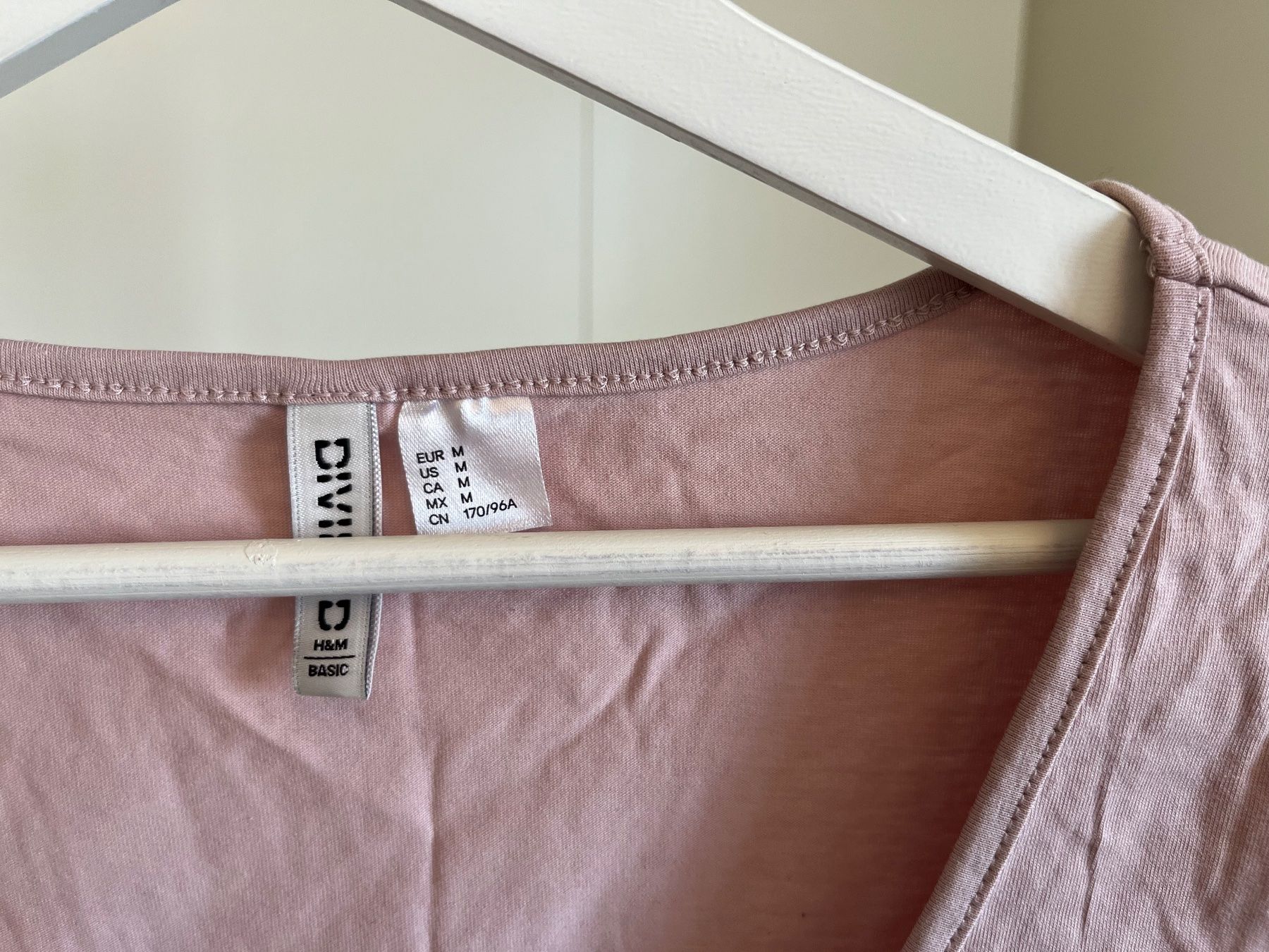 H&M T-Shirts: H&M Divided T-Shirt, Gr. M, Rosa – Neu (gemäss Beschreibung) aus Zürich von Estelle_C 2