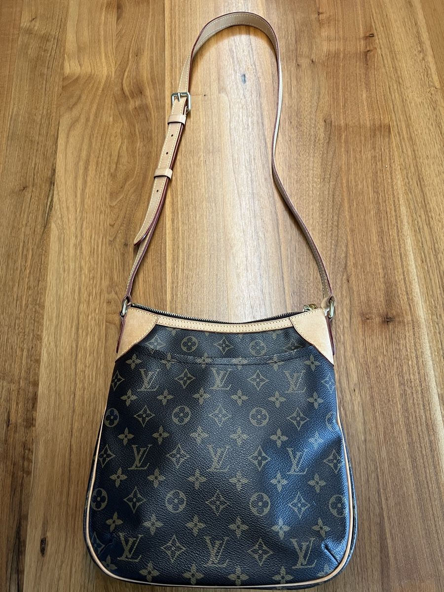 Borse da donna: Louis Vuitton Odeon Umhaengetasche – Usato da Altendorf venduto da CyRoBi 1
