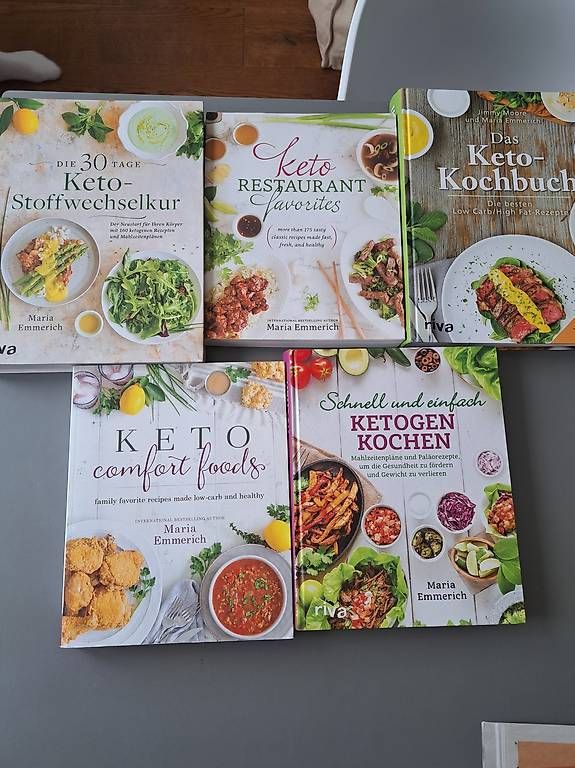 Libri: Kochbücher Ketogene Ernährung – Nuovo (secondo la descrizione) da Winterthur venduto da Pitschna88