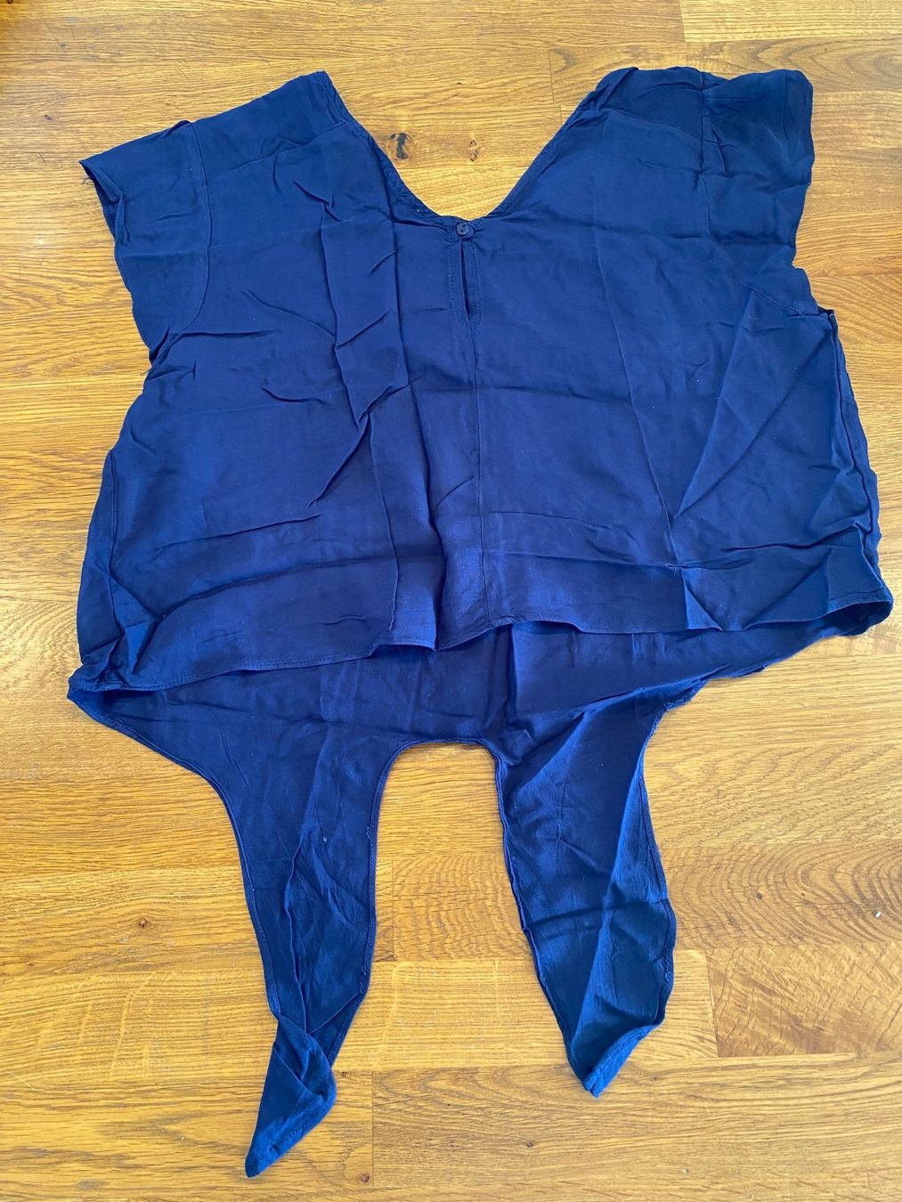 Tops: NEU: OBERTEIL DUNKELBLAU GR. L VON CHICORÉE – Neu (gemäss Beschreibung) aus Sarmenstorf von Froeschli81 1