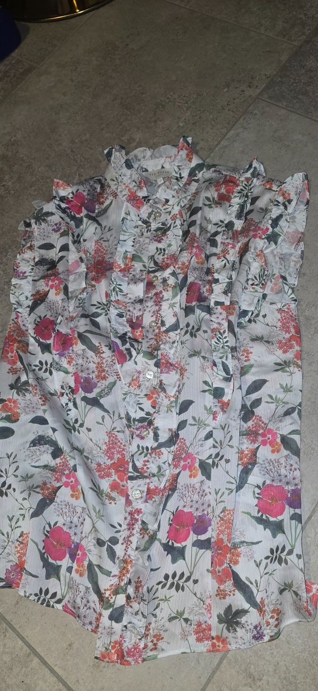 Ted Baker Lots de vêtements: Ted Baker Paket Set Neu – Neuf (Voir description) à Heerbrugg par Lulu022020 2