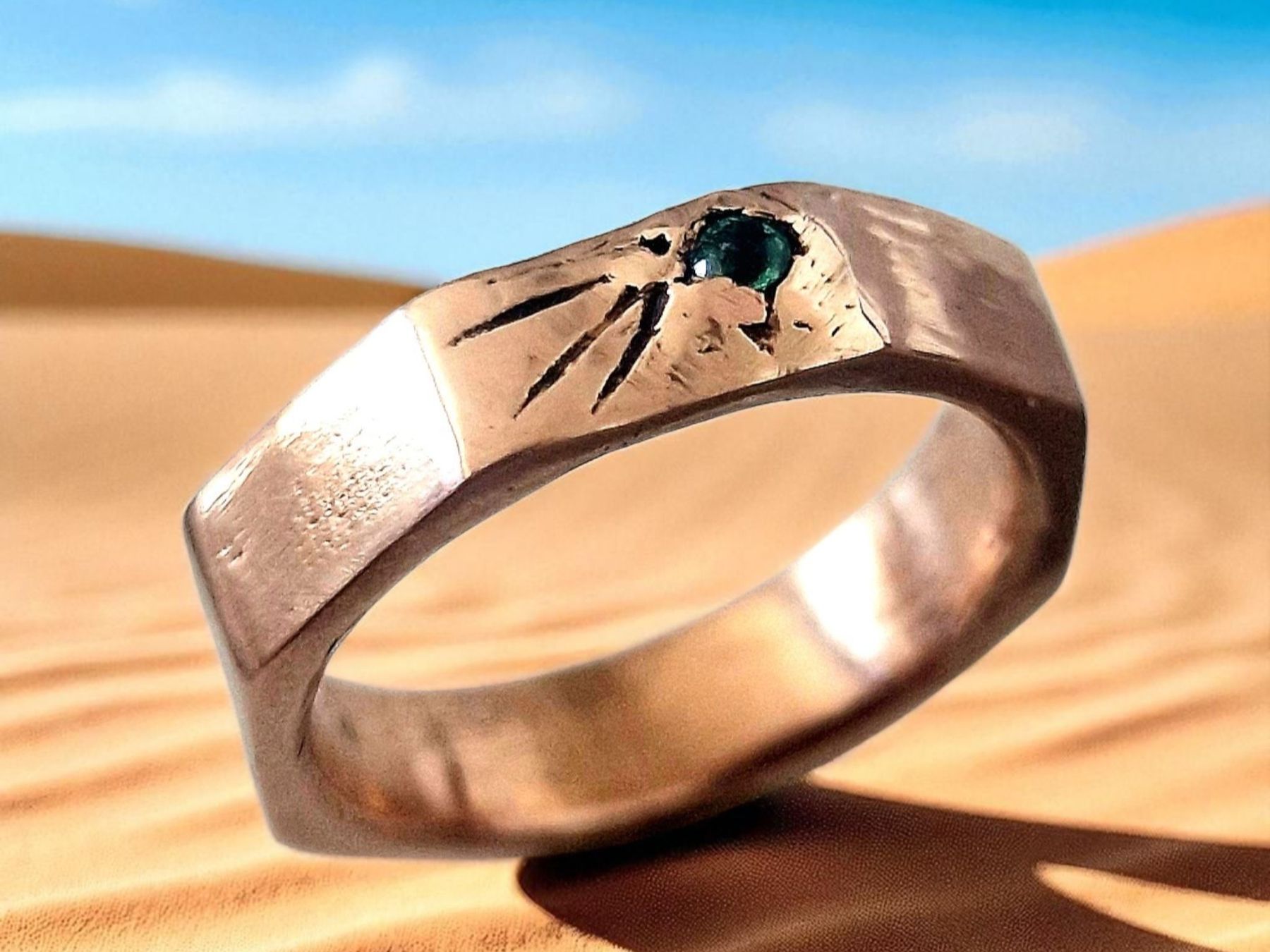 Anelli: Achteckring Bronze mit Smaragd. Grösse 52 – Nuovo e nell'imballaggio originale da Aarau venduto da Schmuckhoehle_MD 6