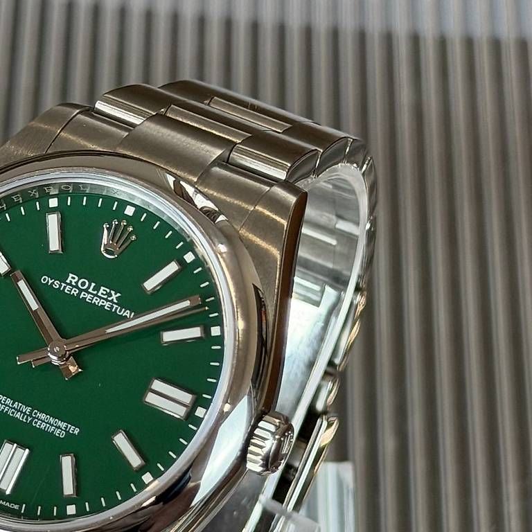 Uhren: Rolex Oyster Perpetual 41mm 124300 – Gebraucht aus Genève von minty.watches 3