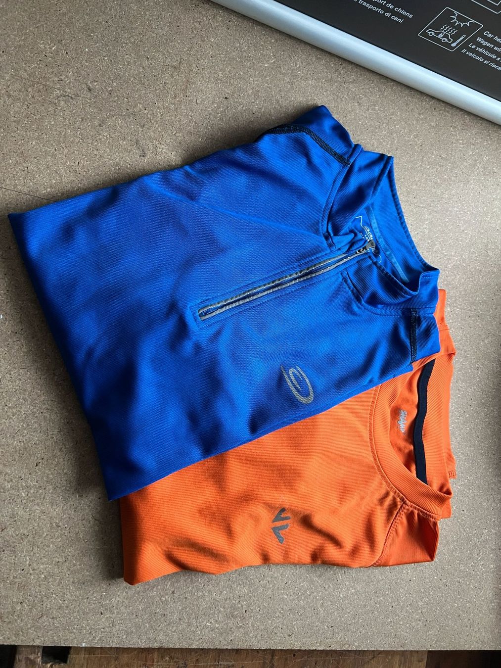 T-shirt: Sport- Shirt Langarm Gr. XL – Usato da Reigoldswil venduto da Gora5