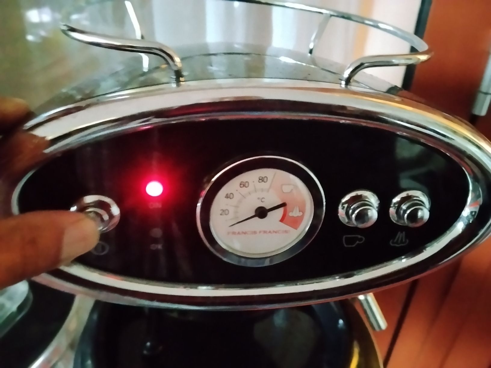 Kaffeemaschinen & Espressomaschinen: Espressomaschine schwarz gebraucht – Gebraucht aus zürich von sotherbies 1