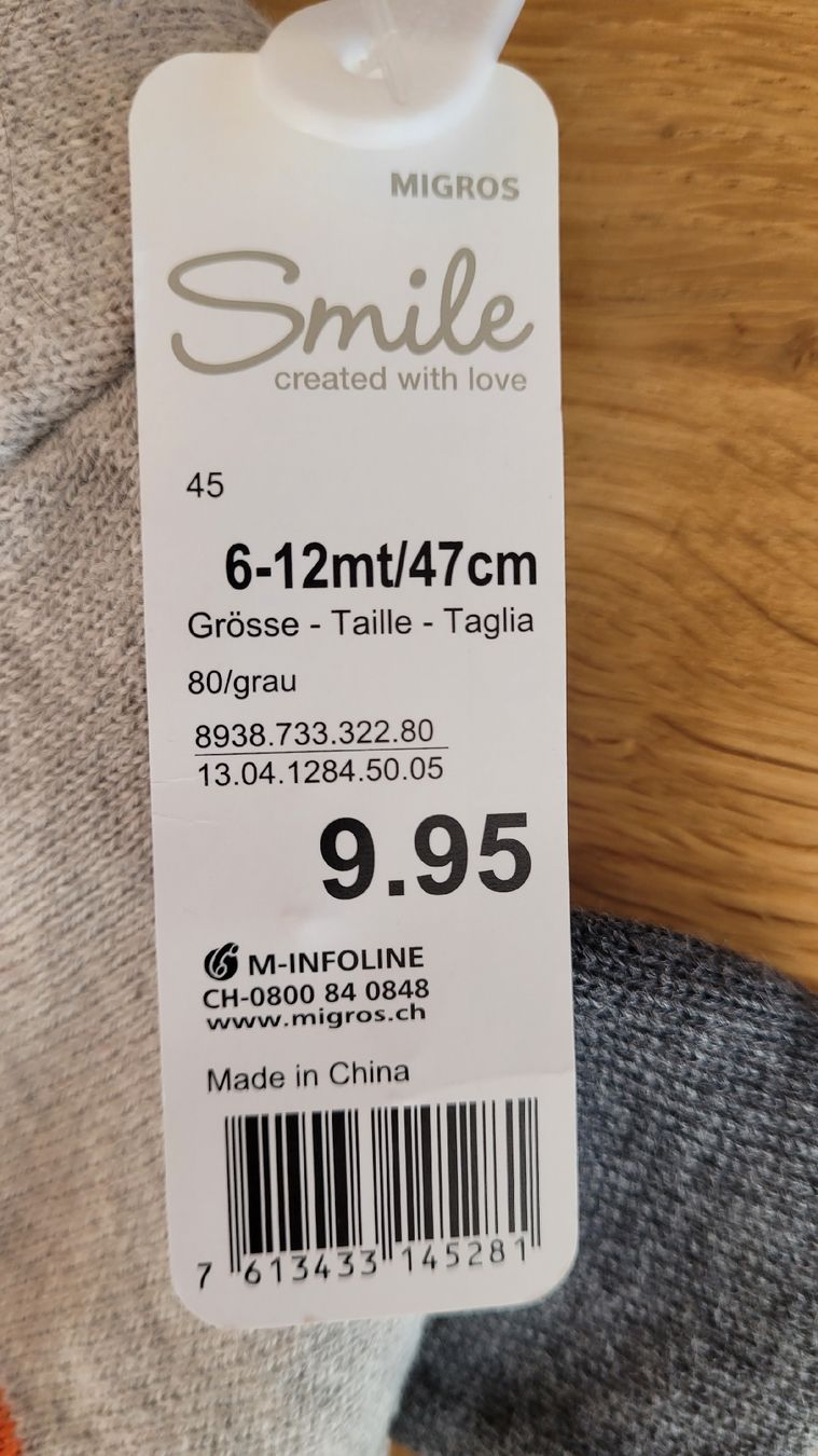 Migros Berretti & Sciarpe: Mütze 47 cm – Nuovo e nell'imballaggio originale da Uetendorf venduto da Heyhey3661 3