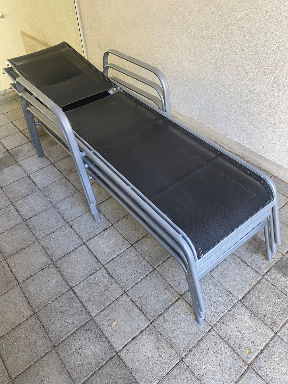 Liegen & Liegestühle: 3 Sonnenliegen stapelbar – Gebraucht aus Bettlach von ger_phk7 3