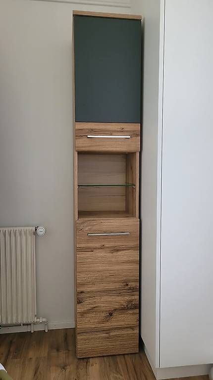 Armadi: Badezimmer Hochschrank – Usato da Beckenried venduto da i_l_6kry