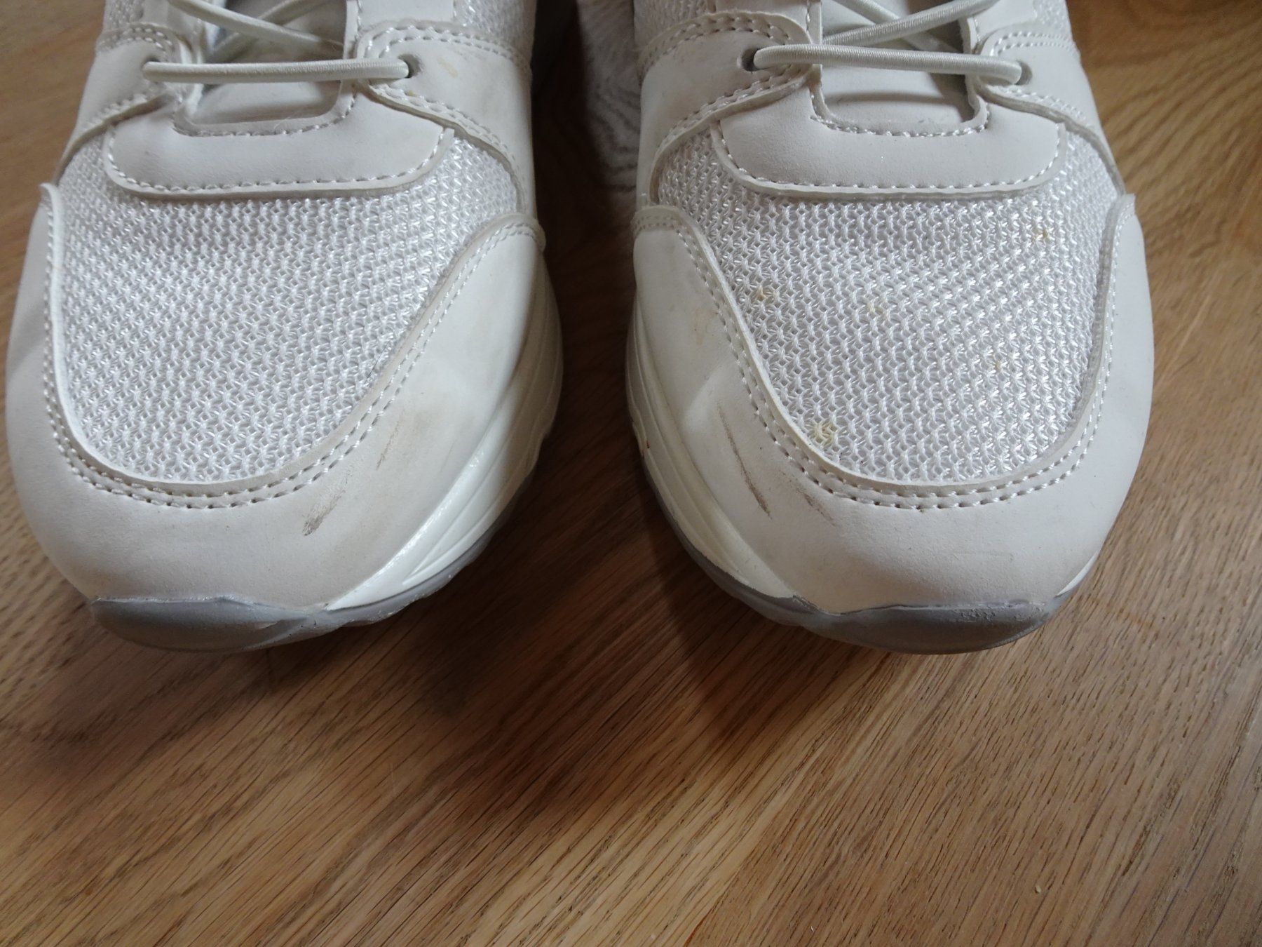 Bench Damenschuhe: Weisse Venice Sneakers Gr. 36 - 260288 – Gebraucht aus Küssnacht am Rigi von Schuhe-Secondhand 3