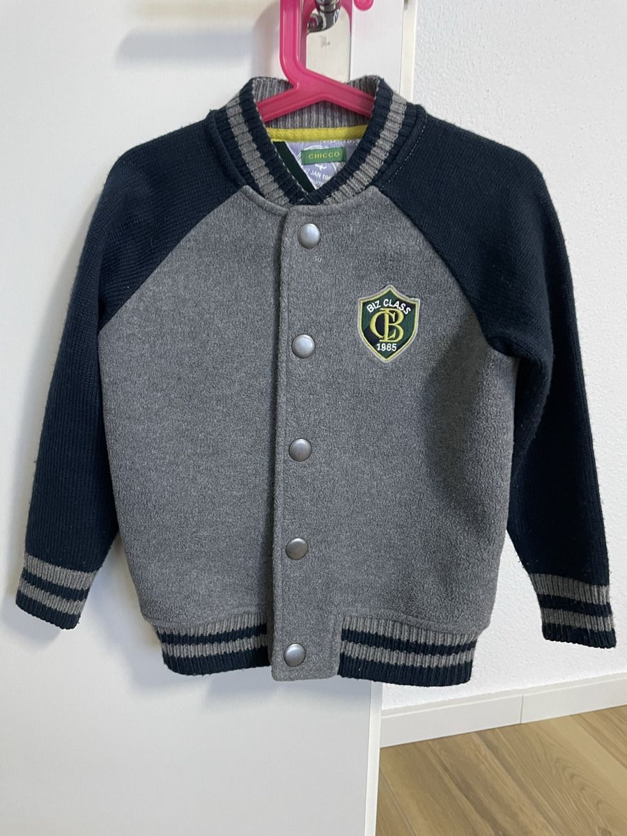Giacche & Cappotti: Chicco Boy's Jacket, Grey, 5+ Years, Excellent Condition – Nuovo (secondo la descrizione) da Goldau venduto da machdam
