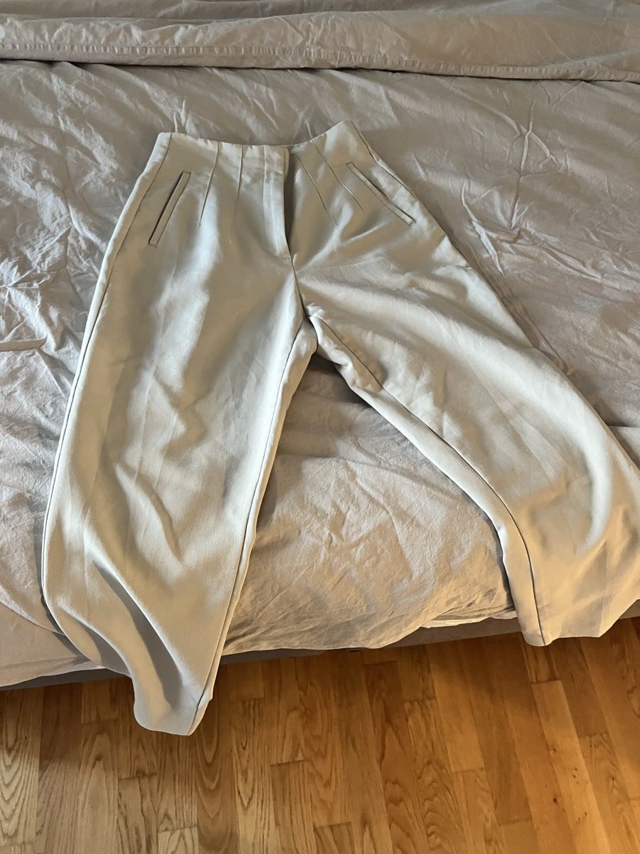 Zara Pantaloni: Damen Hose Zara beige Grösse M – Usato da Kreuzlingen venduto da lin_j98c