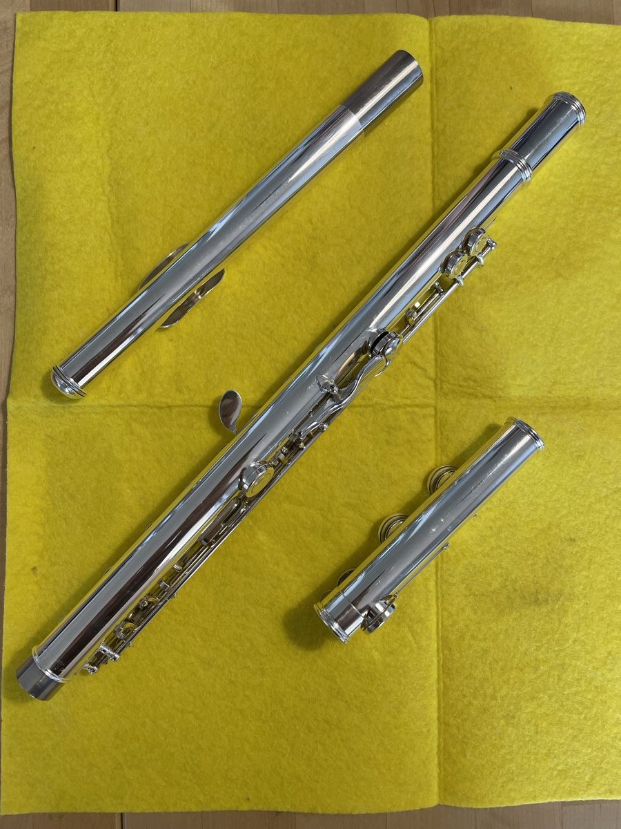 Yamaha Strumenti musicali: Yamaha YFL 281 Flute, top – Usato da Neuchatel venduto da gus_2dmy 8