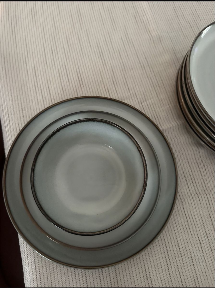 Ikea Set di piatti: Teller Geschirr-Set IKEA (Gladelig) – Usato da Liestal venduto da esr_9y9c 2