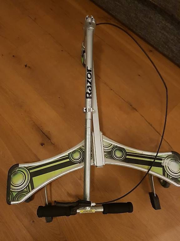 Kickboard: Razor PowerWing DLX Scooter – Usato da Wolfertswil venduto da Acajena 3