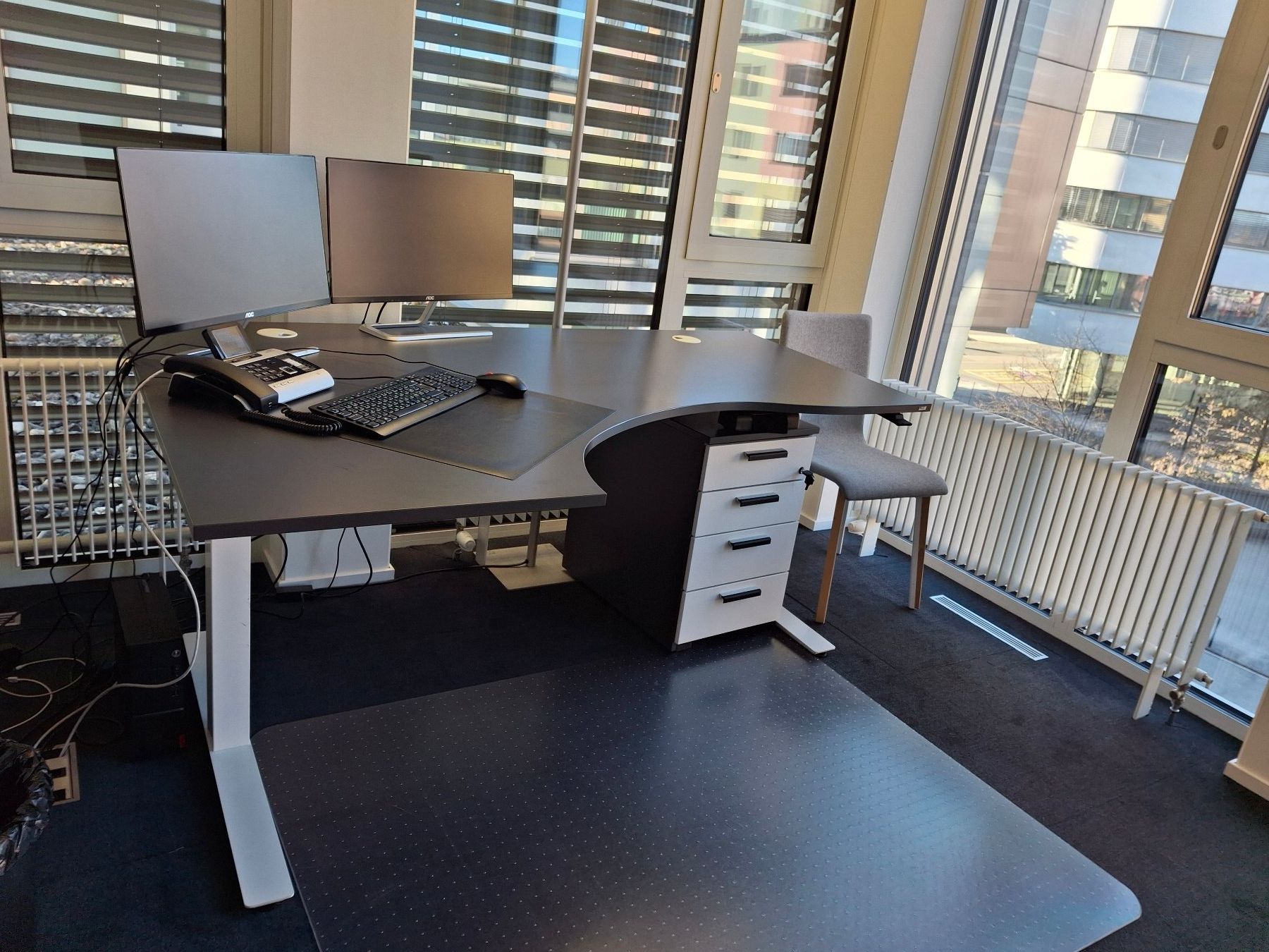 Scrivanie: Schreibtisch – Usato da Pfäffikon SZ venduto da adm_mkv7 1