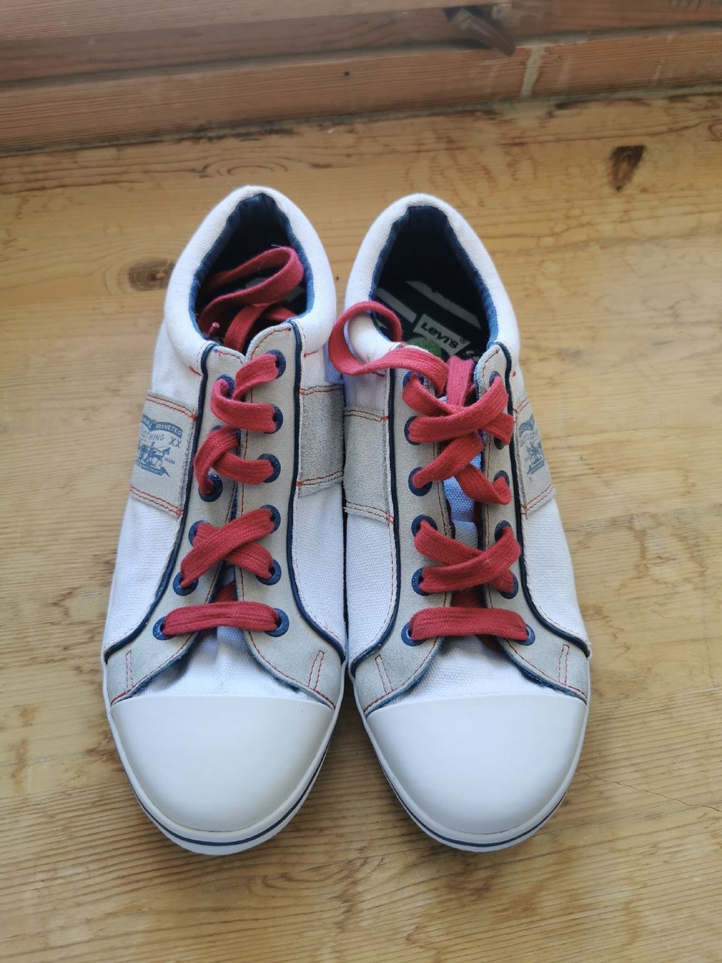 Levi's Scarpe da uomo: Levis Mirto Gr. 42 – Usato da ZERNEZ venduto da joaofonseca