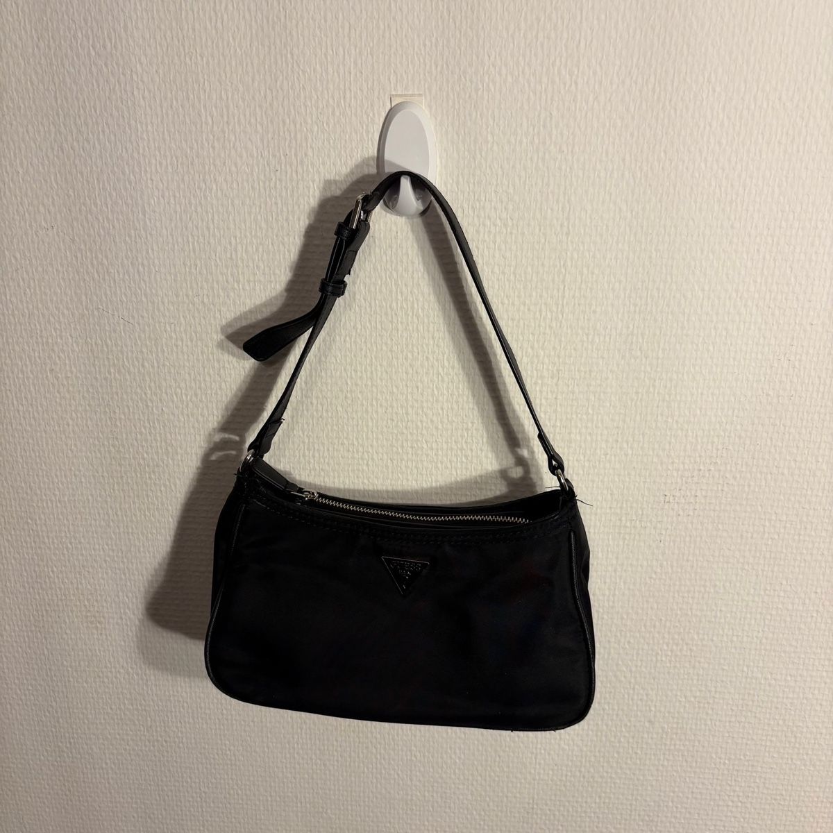 Guess Borse: Vintage Guess Bag (Black) – Nuovo (secondo la descrizione) da Bern venduto da gia_jqj7 1