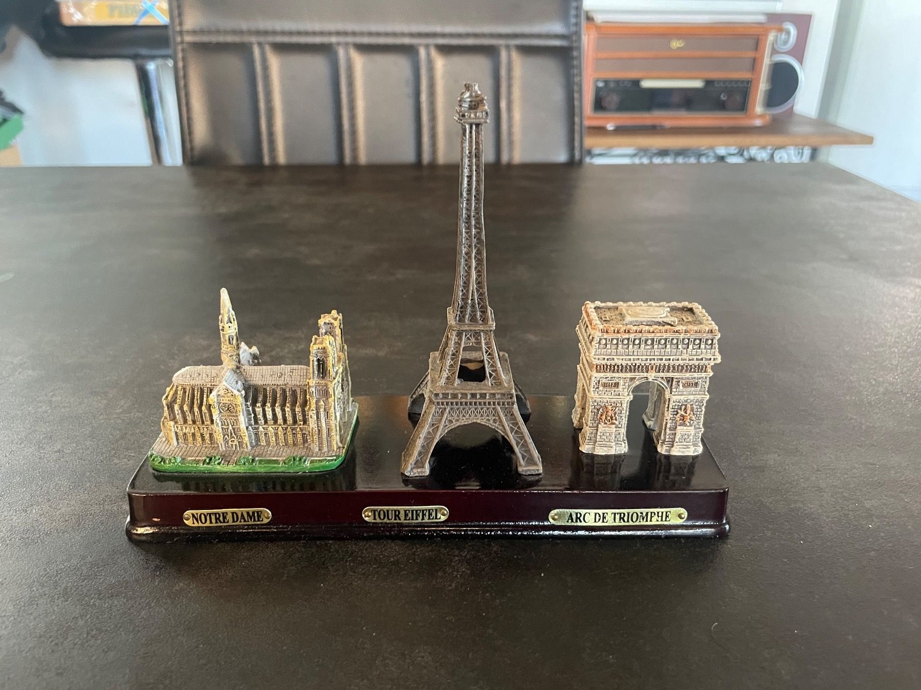 Statuette: Souvenir Vintage Paris – Usato da Vallamand venduto da Bricbracbroc82 3