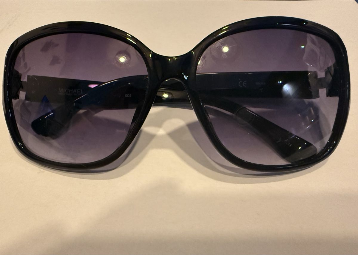 Michael Kors Occhiali & Lenti: 3 pairs MK sunglasses – Nuovo (secondo la descrizione) da Zürich venduto da Yuece 1