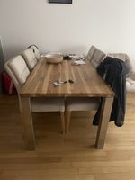 Schöner Holzesstisch