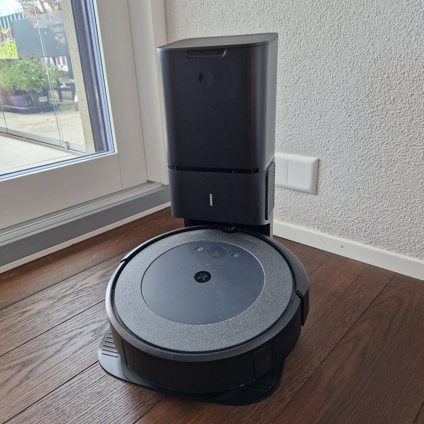 Irobot Aspirapolveri & Accessori: iRobot Roomba i3+ Vacuum Cleaner – Usato da Lachen SZ venduto da eli_tjx2