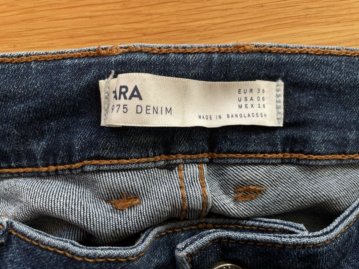 Zara Jeans: Zara Flared Jeans - Grösse 38 – Usato da Zürich venduto da katidust 2