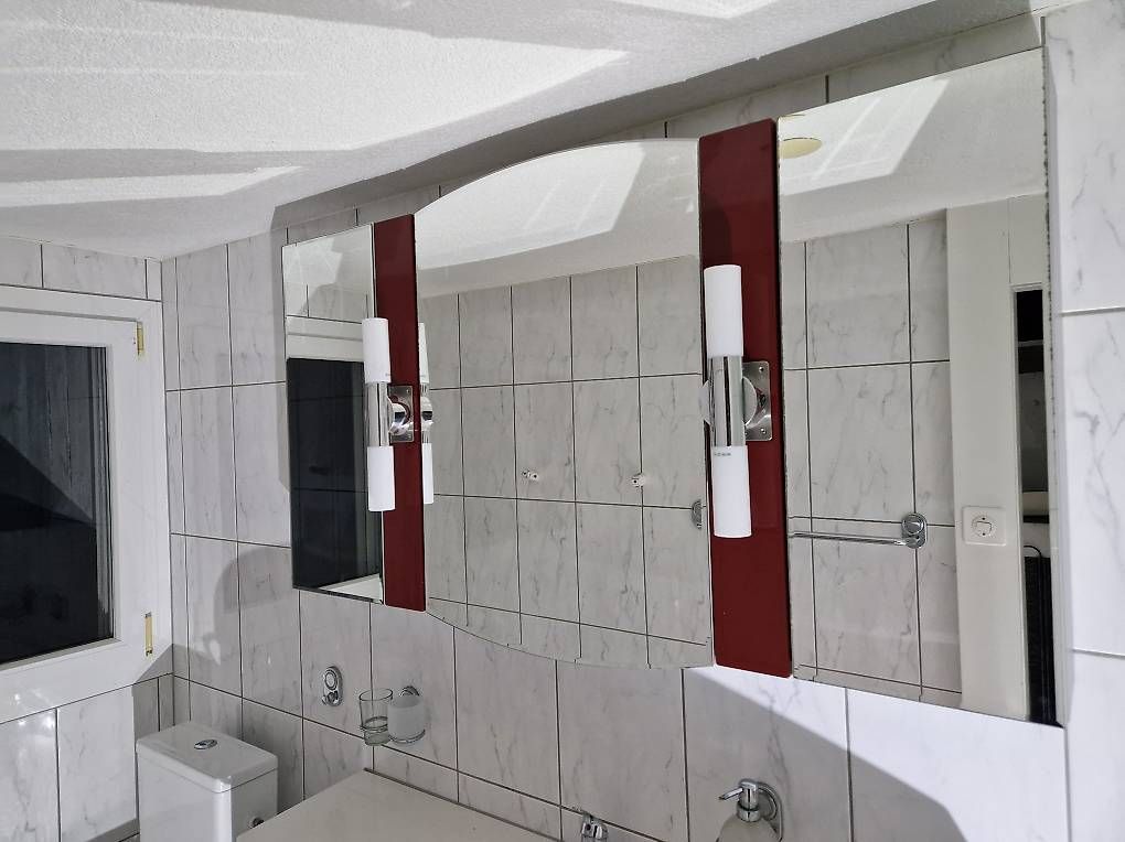 Armadietti a specchio: Lawabo mit Spiegelschrank – Usato da Grosswangen venduto da chreguu
