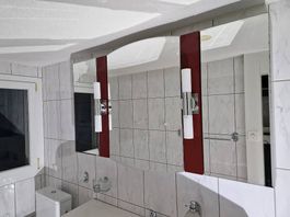 Lawabo mit Spiegelschrank