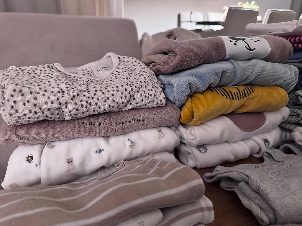 Lotti & Set di vestiti: Gebrauchte Kinderkleider zu verkaufen – Usato da Boll venduto da Wakis 1