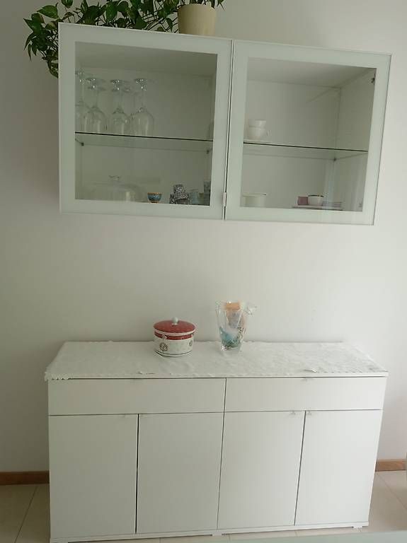 Ikea Vetrine: Vendo vetrina con dispensa – Usato da Riva San Vitale venduto da zan_886f