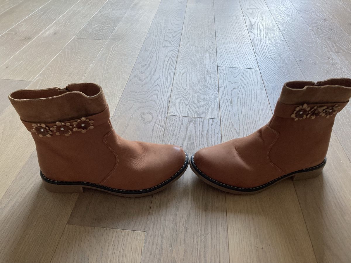 Chaussures filles: Stiefeletten in Grösse 35 – D'occasion à Bergdietikon par Marilyn9 3