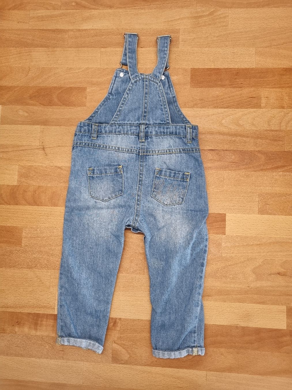 Pantaloni: Jeans Latzhose 80 – Usato da Unteriberg venduto da ste_ruh 1