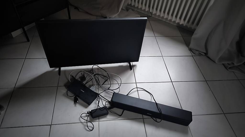 Televisori: Samsung frame 32' mit Bose Soundbar  – Usato da Zürich venduto da wis_c5wz 2