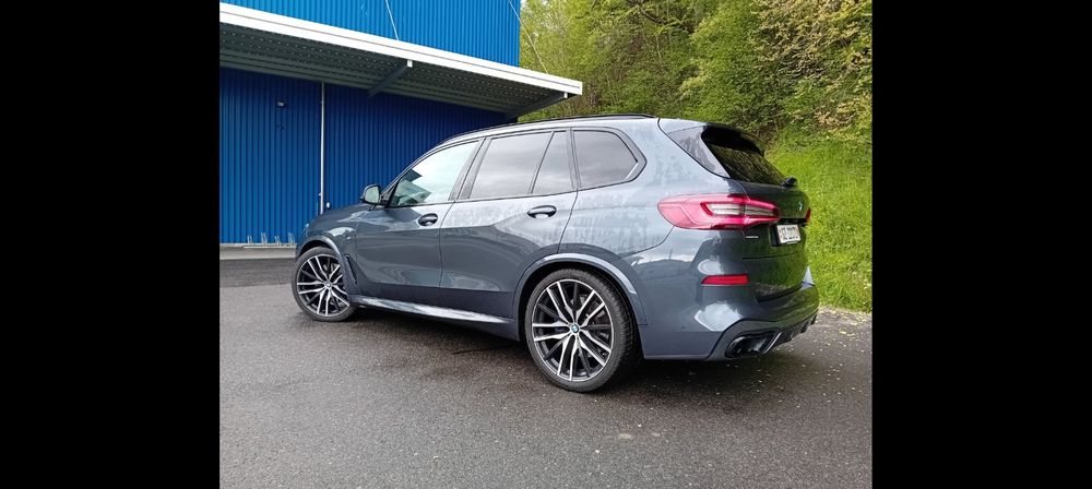 BMW X5 M40i