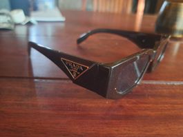 prada Sonnenbrille. Neupreis Sfr.550.-