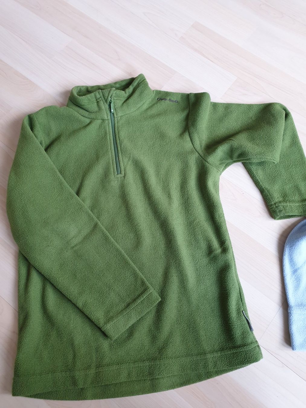 Lotti & Set di vestiti: Faserpelz Pullover und Jacke, 110 und 1166 – Usato da Schönengrund venduto da lia_t65g 2