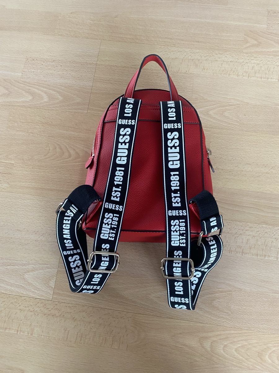 Guess Rucksäcke: Guess Rucksack – Gebraucht aus Dachsen von Pfotenglueck 1