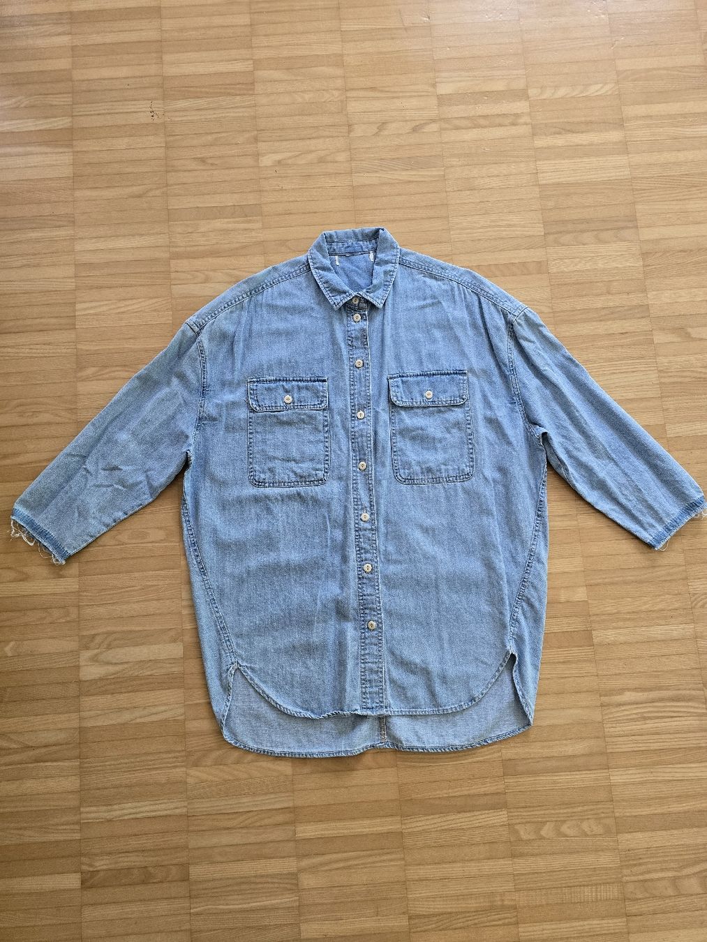 Camicie: Cooles Jeanshemd -jacke im Oversize Look – Usato da St. Gallen venduto da A.W.128
