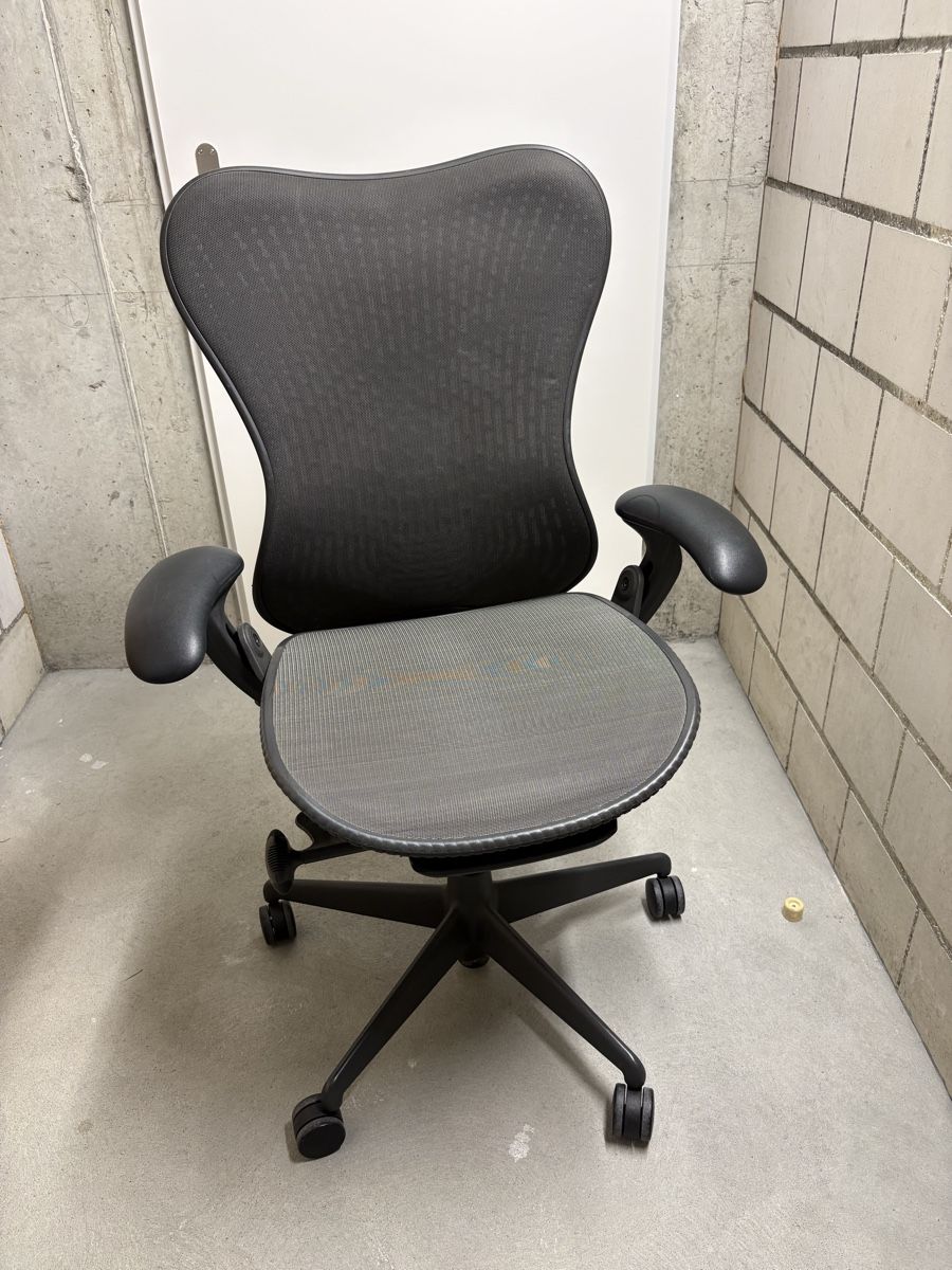 Chaises: Bürostuhl – D'occasion à Ostermundigen par qui_7dct