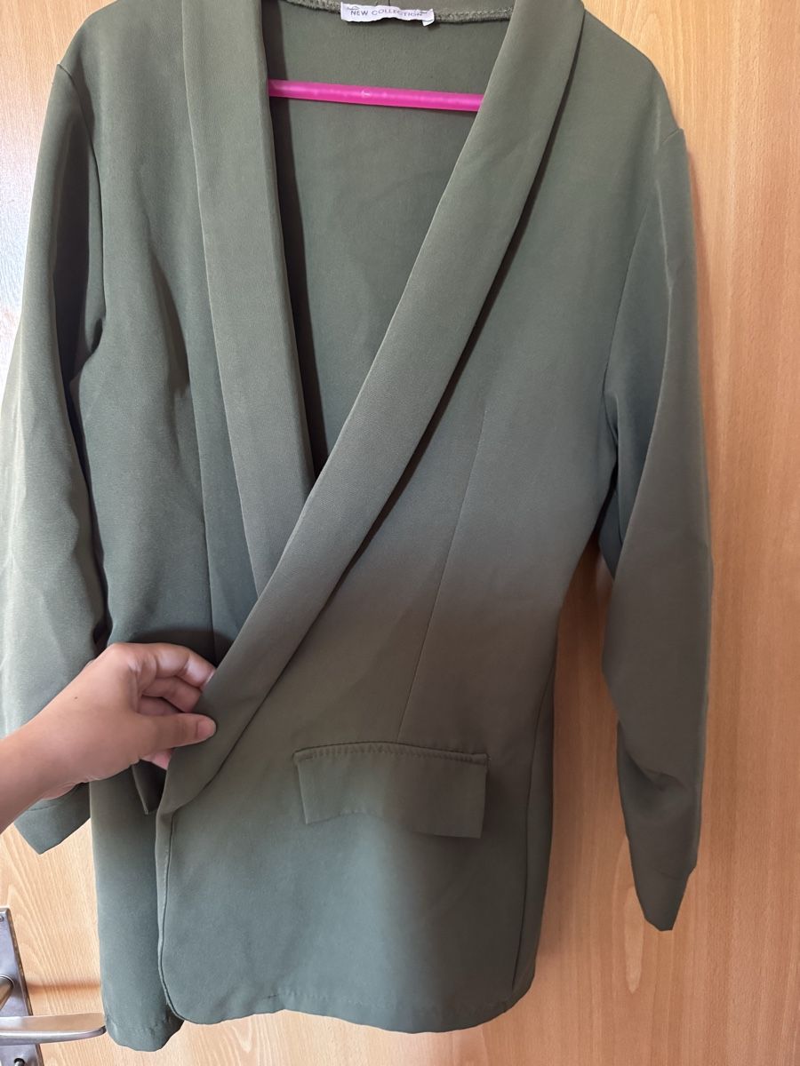 Jacken: Damen Blazer Olivgrün  – Gebraucht aus Ins von maximal_30CHF 1