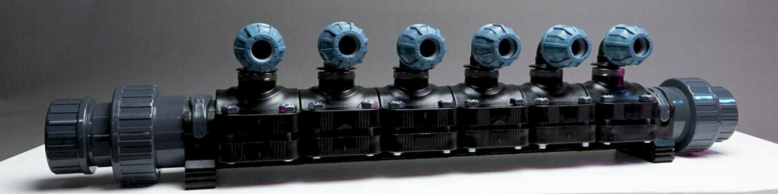 Radiateurs: Poolheizung 6 Fach Verteiler System – Neuf avec emballage d'origine à Bottighofen par zaap
