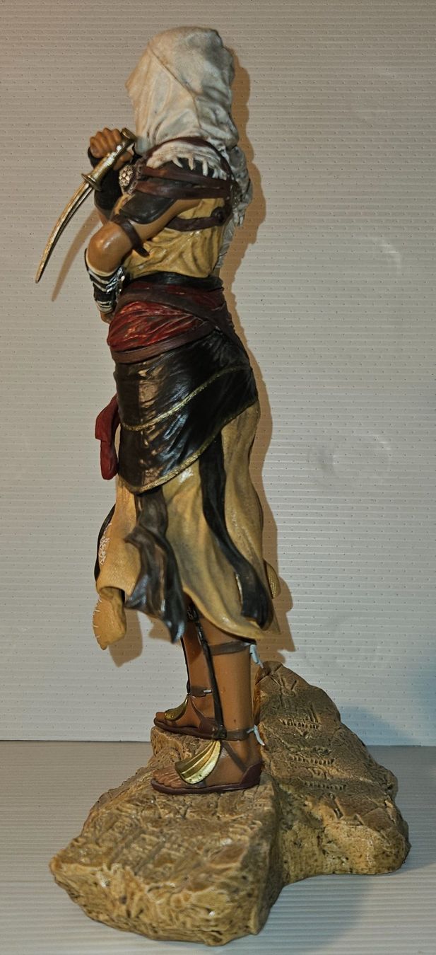Statuette: Assassin's Creed Figur Aya – Usato da Münchenstein venduto da vitalfit 3