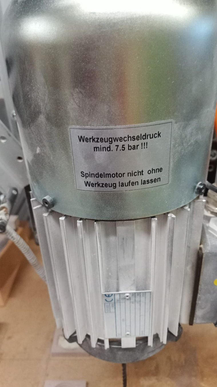 Tutte le macchine: Isel CNC Fräsmaschine mit Schutzhaube – Usato da Triesenberg venduto da moonrake 4