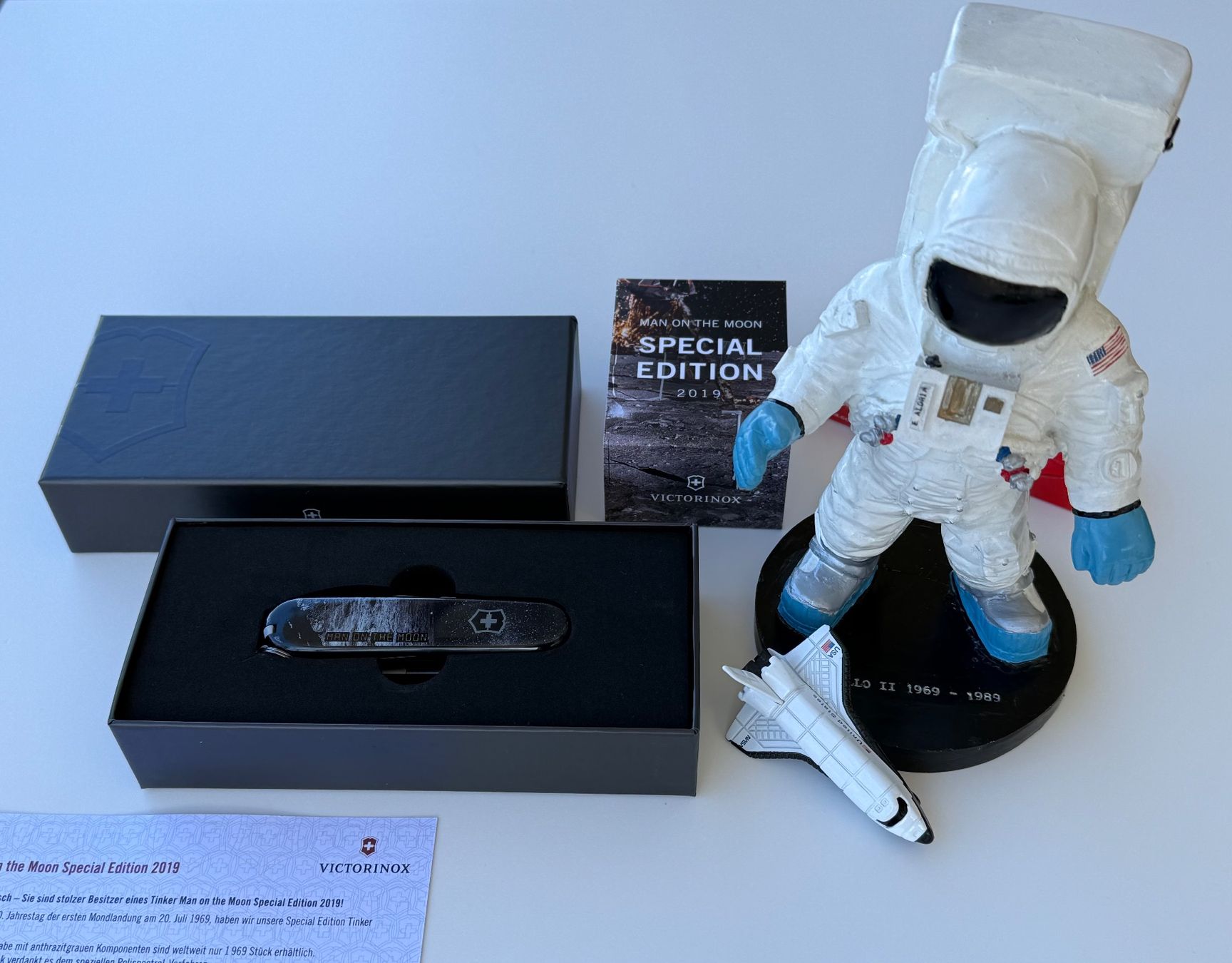 Victorinox Coltelli tascabile: Victorinox "Man on the Moon" Special Edition 2019 Set – Nuovo (secondo la descrizione) da Luzern venduto da Cabriolet 7