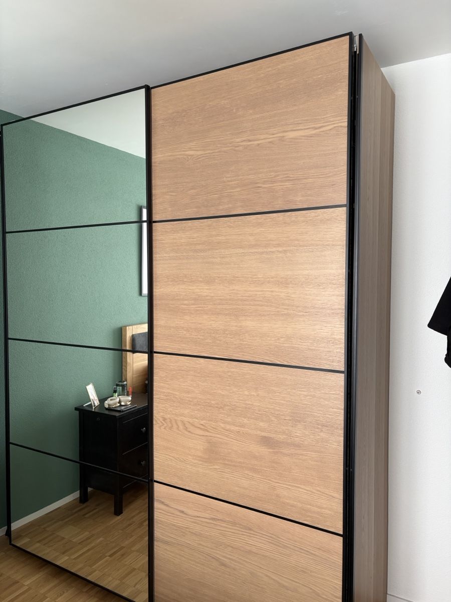 Armadi: Moderner Kleiderschrank, Top Zustand – Usato da Zofingen venduto da mic_vx5x